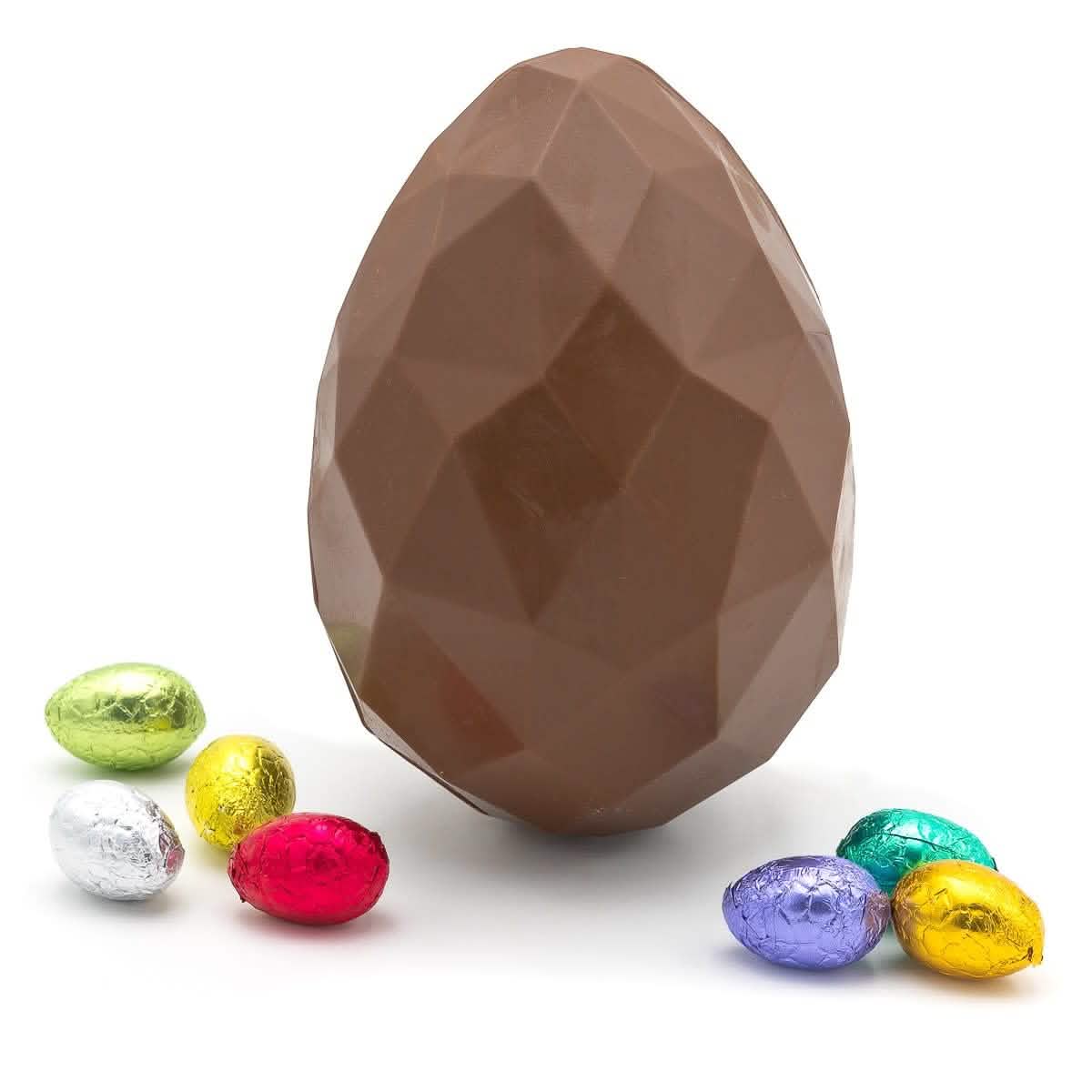 Diamond Easter egg with bunny and 6 small eggs (milk) 220 Grs - The Belgian Chocolate Makers