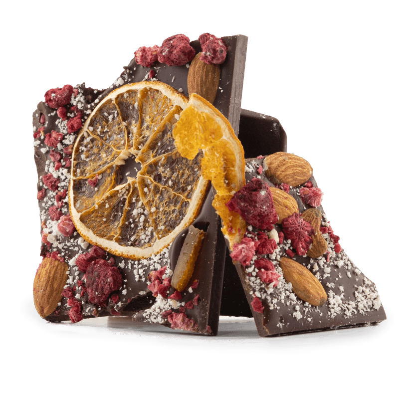 Gebroken repen pure chocolade met framboos, amandel en sinaasappel