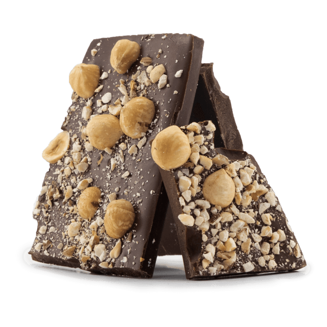 Gebroken repen pure chocolade met hazelnoot