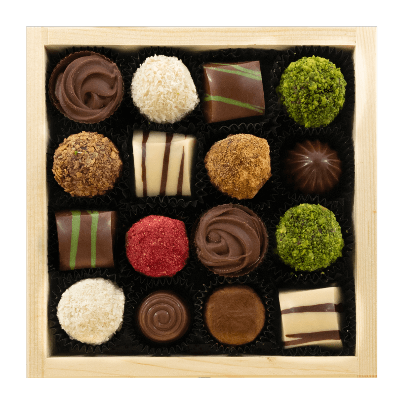Houten geschenkdoos met 16 pralines en truffels