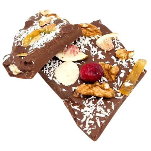 Gebroken melkchocoladerepen met vijg, citroen, cranberry, walnoot, kokosnoot